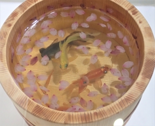 201101金魚愛四季12_1018o (18) 金魚ノ四季_春ノ桶.jpg